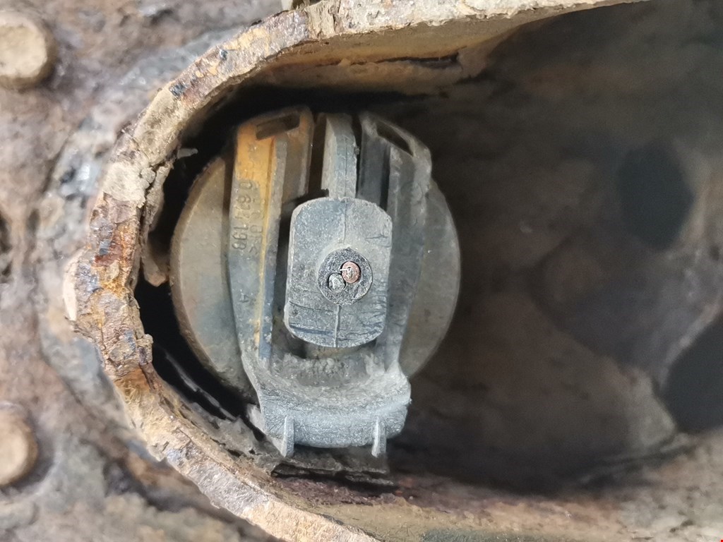 Ступица задняя левая AUDI A6 C5 1997-2004