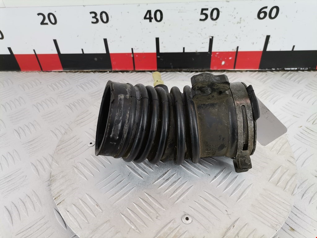 Патрубок воздушного фильтра (гофра инжектора) Mazda 6 GG (2002-2008)