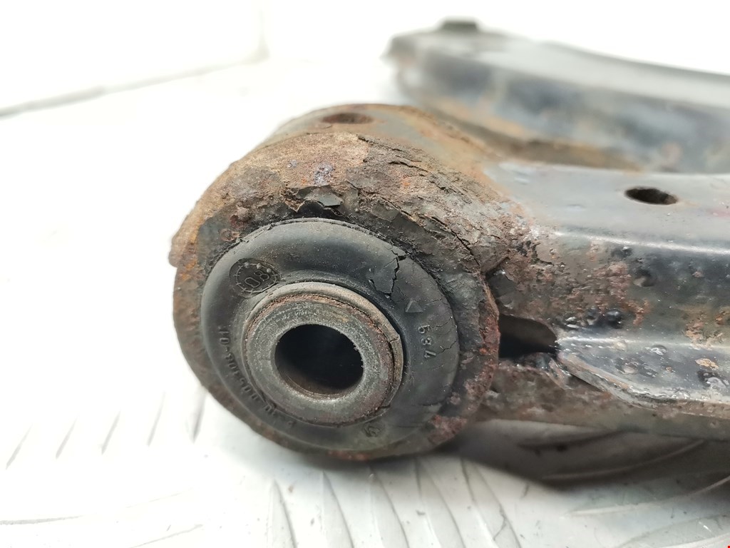 Рычаг передний левый VOLKSWAGEN Golf IV 1997-2003