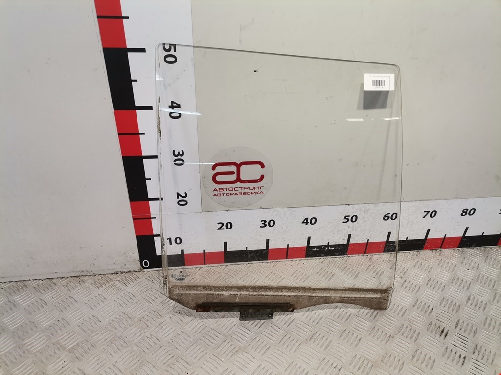 Стекло двери заднее правое SUZUKI Swift 1989-2003