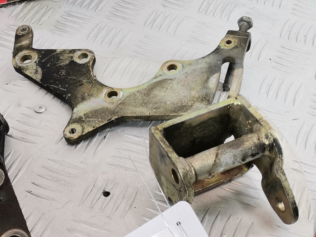 Кронштейн генератора FIAT Brava 1995-2001