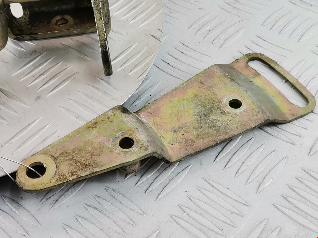 Кронштейн генератора FIAT Brava 1995-2001