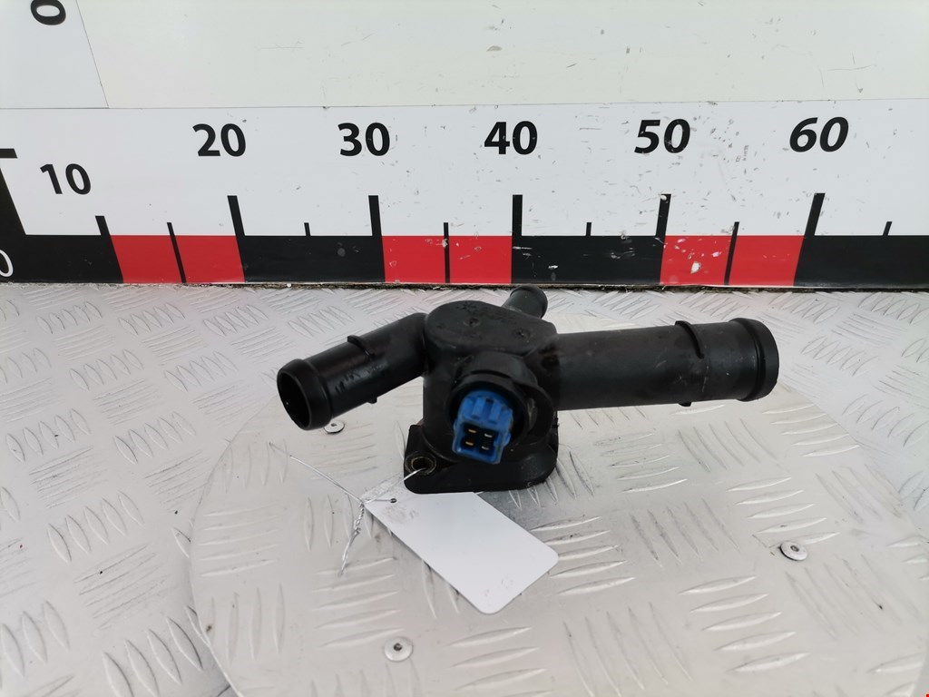 Фланец двигателя системы охлаждения AUDI A3 8L 1996-2003