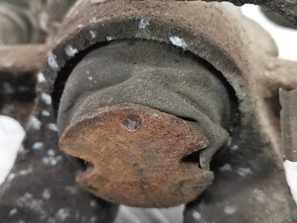 Суппорт задний левый CITROEN C4 Grand Picasso 2006-2013