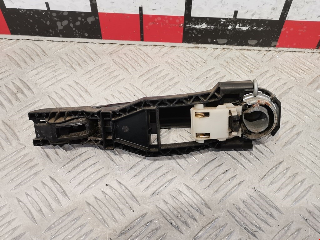 Ручка двери передней наружная правая SEAT Leon 2005-2012