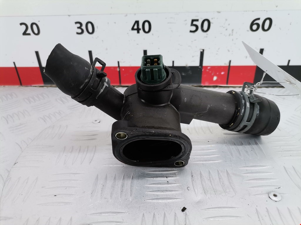 Тройник системы охлаждения VOLKSWAGEN Golf IV 1997-2003