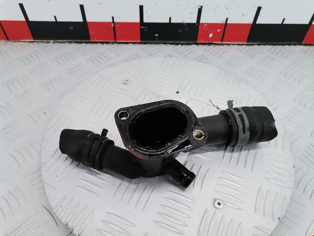 Тройник системы охлаждения VOLKSWAGEN Golf IV 1997-2003