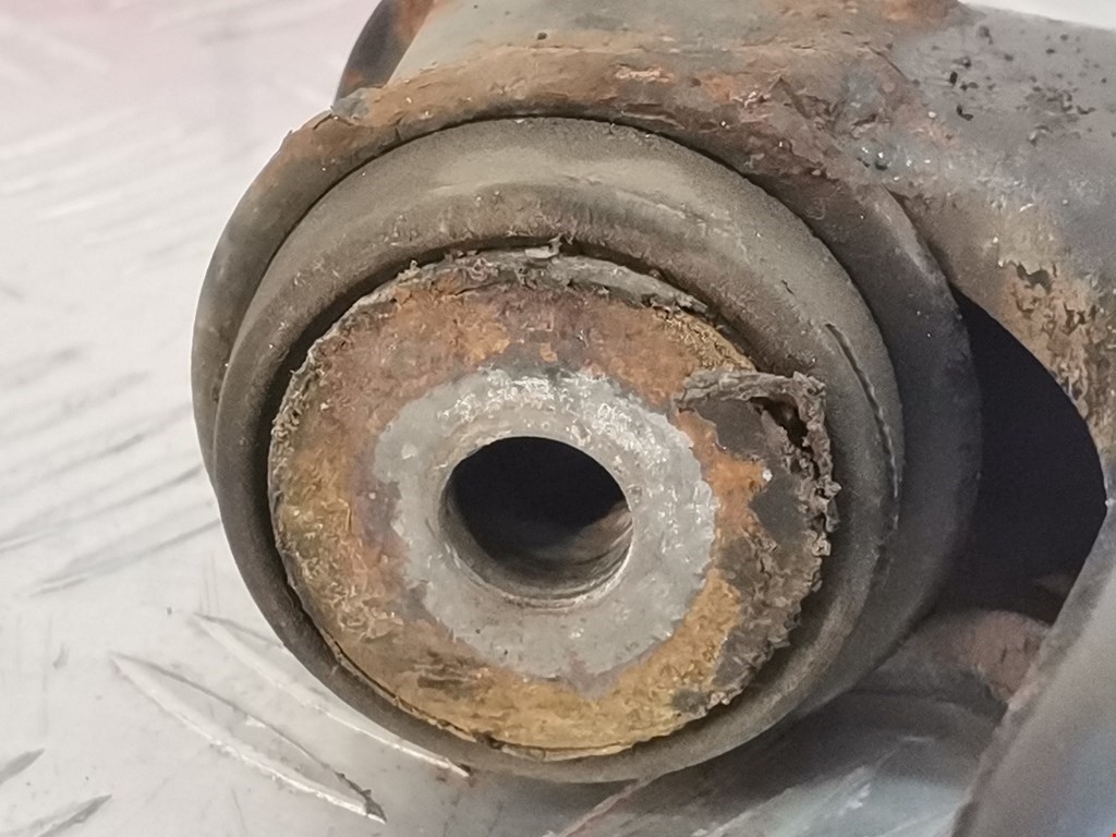 Рычаг передний правый FORD Focus I 1998-2005