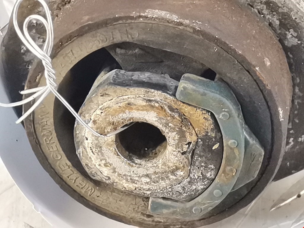 Рычаг передний правый AUDI A4 B5 1995-2001