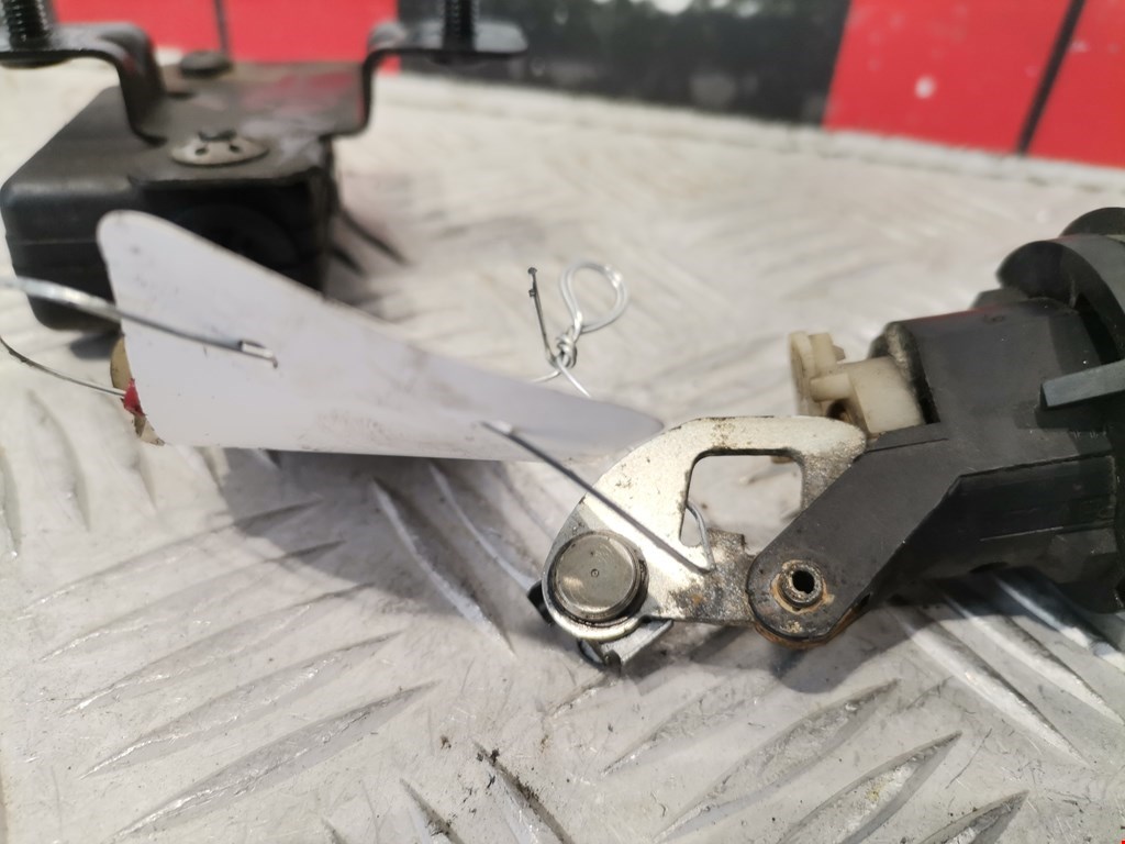 Ручка двери багажника наружная DACIA Sandero 2008-2012