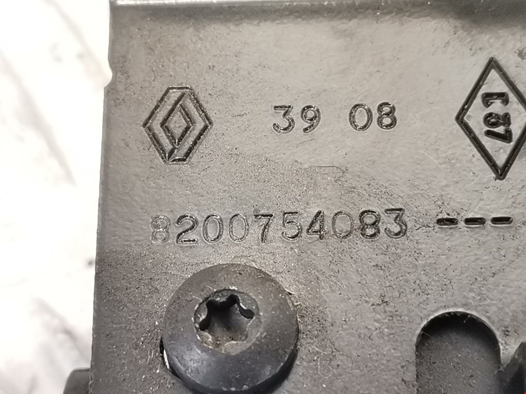 Ручка двери багажника наружная DACIA Sandero 2008-2012