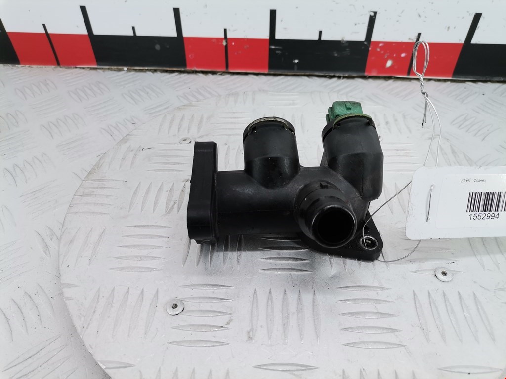 Тройник системы охлаждения AUDI A4 B5 1995-2001