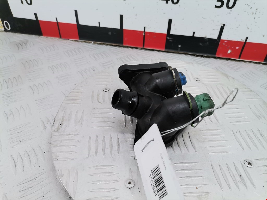 Тройник системы охлаждения AUDI A4 B5 1995-2001