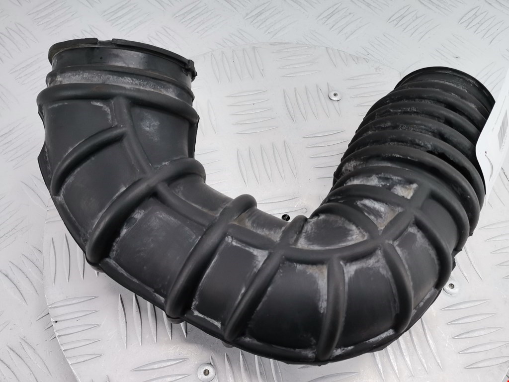 Патрубок воздушного фильтра FORD Fiesta 2001-2008