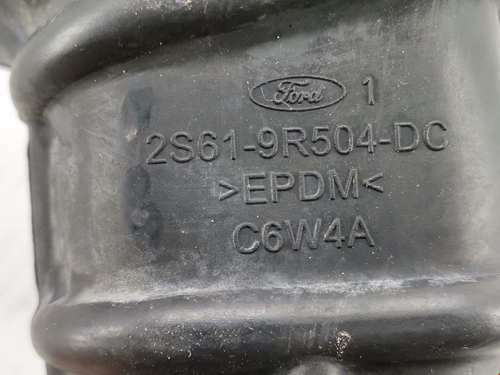 Патрубок воздушного фильтра FORD Fiesta 2001-2008