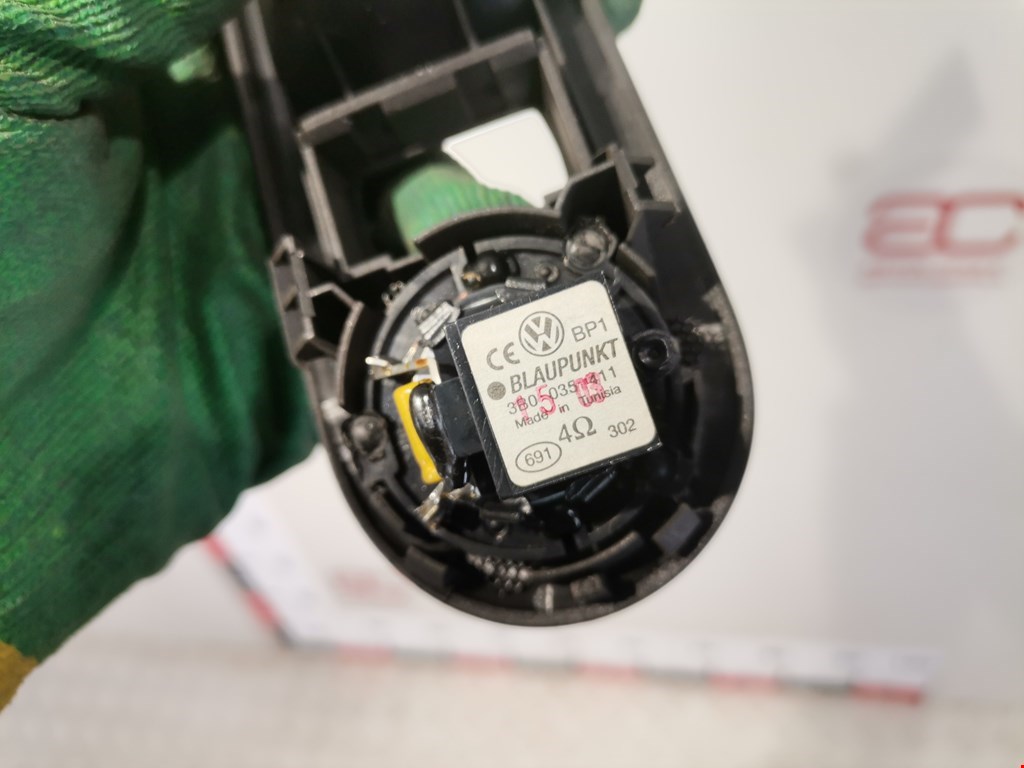 Ручка дверная задняя внутренняя левая VOLKSWAGEN Passat B5 1997-2005