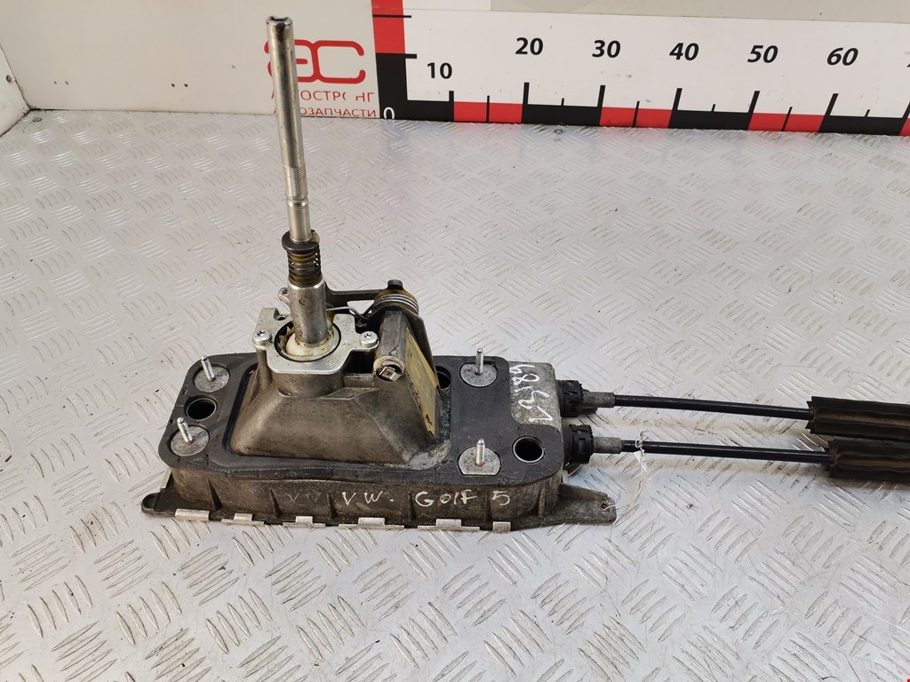 Кулиса (селектор) АКПП/МКПП в салоне VOLKSWAGEN Golf V 2003-2009