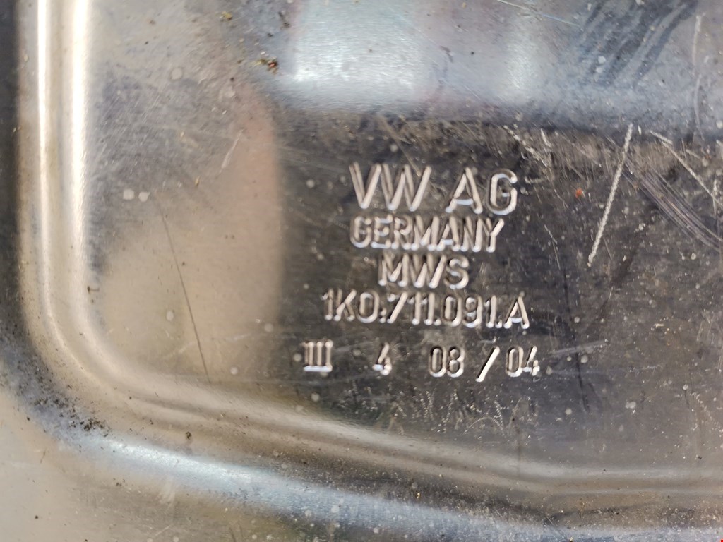 Кулиса (селектор) АКПП/МКПП в салоне VOLKSWAGEN Golf V 2003-2009