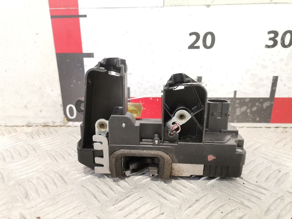 Замок двери задней правой OPEL Signum 2003-2008