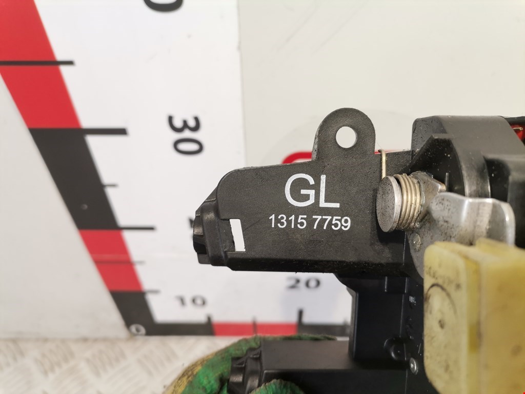 Замок двери задней правой OPEL Signum 2003-2008