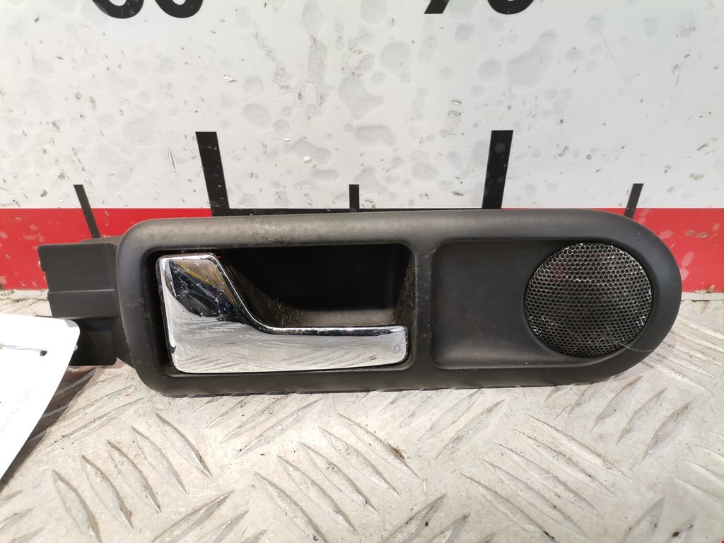 Ручка дверная задняя внутренняя левая VOLKSWAGEN Passat B5 1997-2005