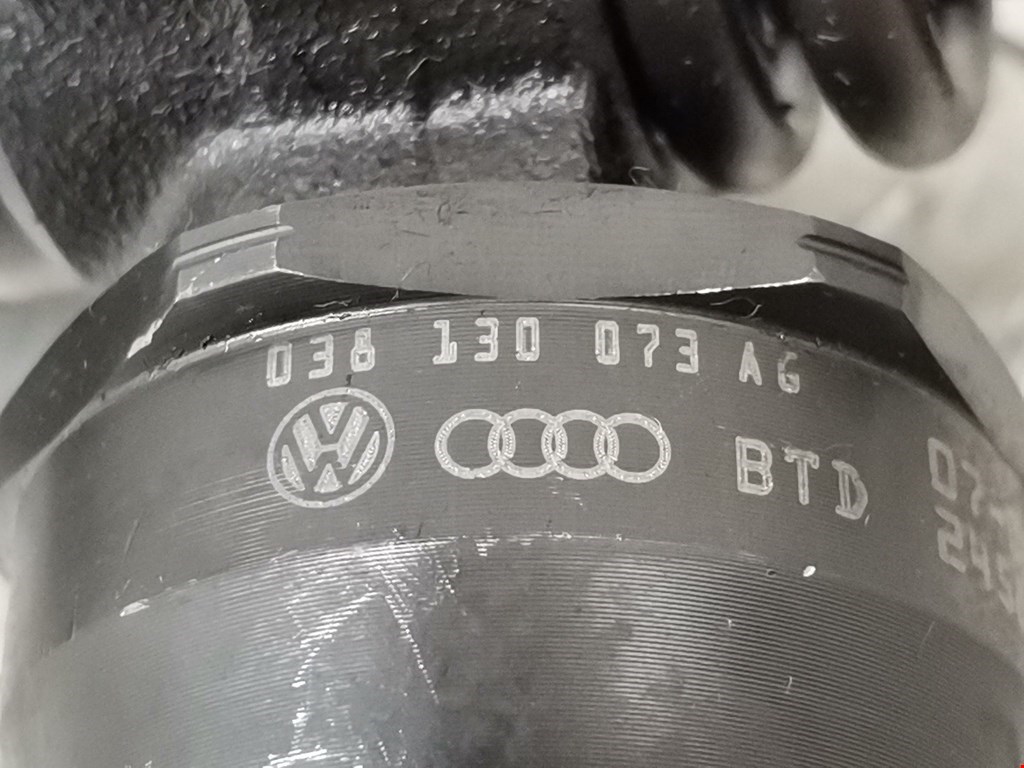 Форсунка дизельная электрическая VOLKSWAGEN Passat B6 2005-2011