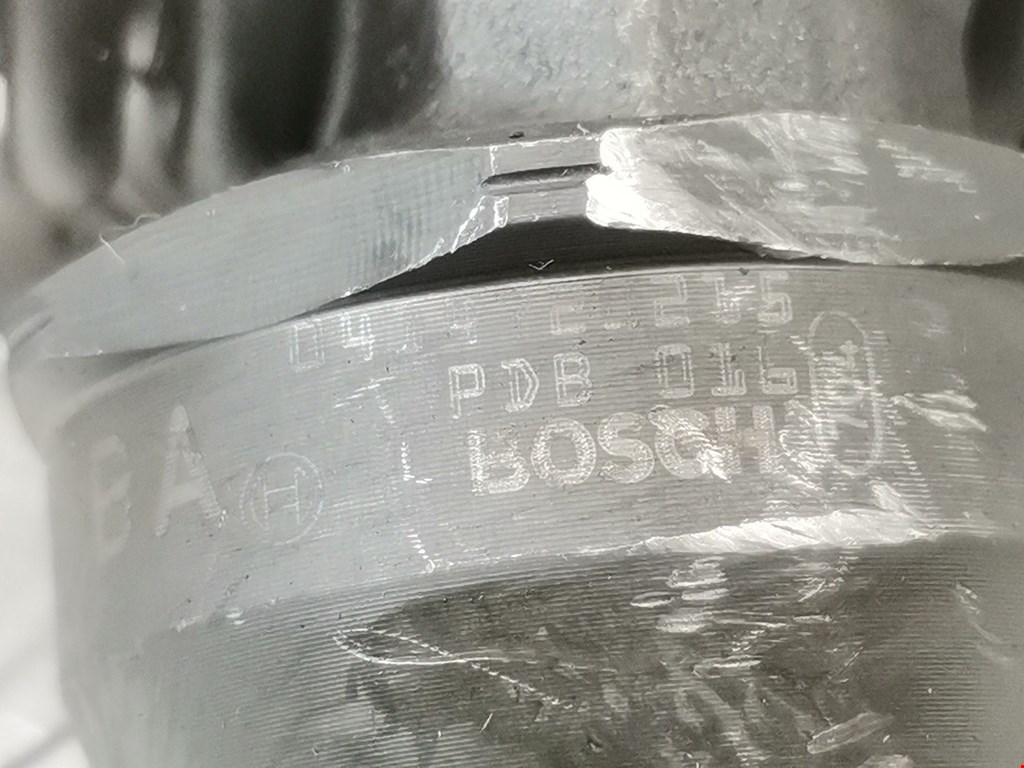 Форсунка дизельная электрическая VOLKSWAGEN Passat B6 2005-2011