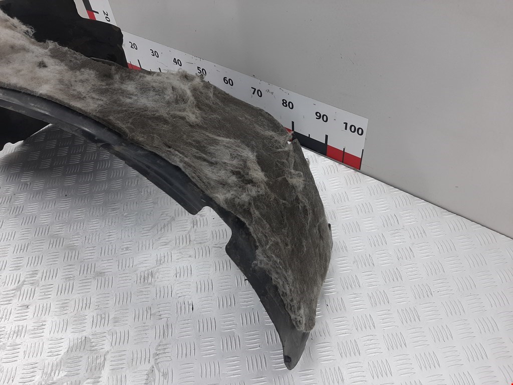 Локер (подкрылок) передний правый CHRYSLER Voyager IV RG 2001-2007