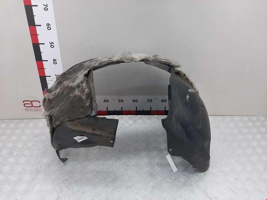 Локер (подкрылок) передний правый CHRYSLER Voyager IV RG 2001-2007