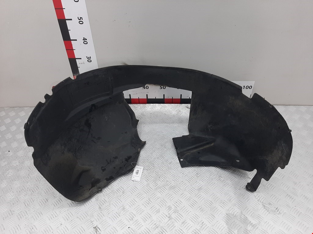 Локер (подкрылок) передний правый CHRYSLER Voyager IV RG 2001-2007