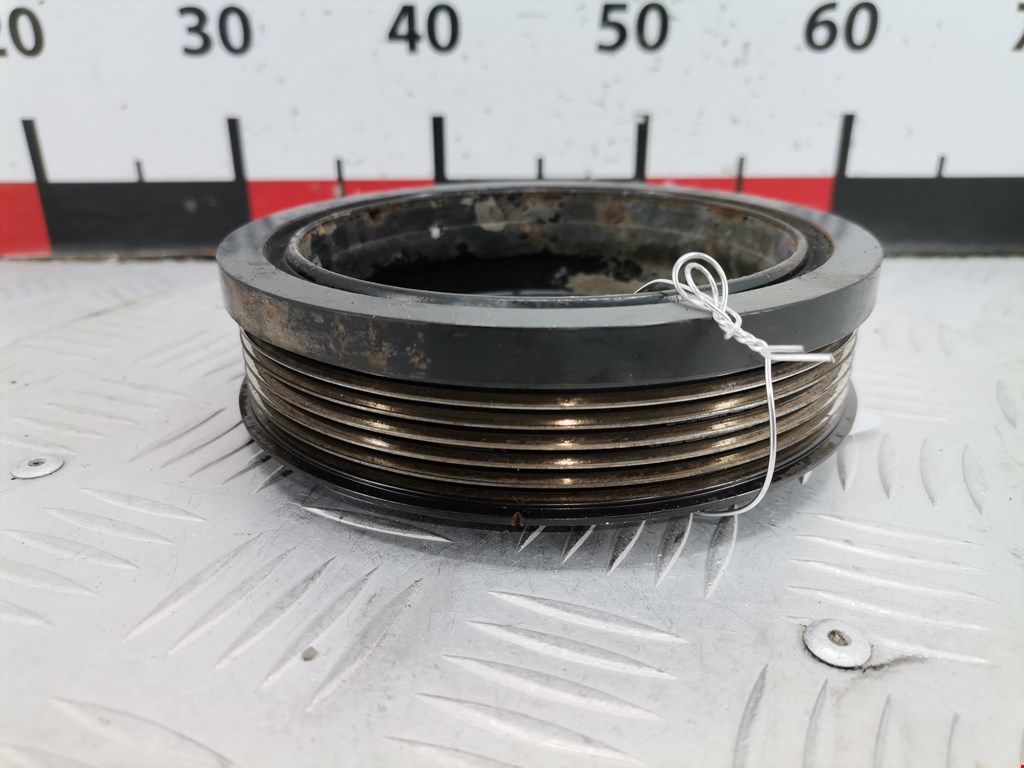 Шестерня коленвала (шкив) VOLKSWAGEN Passat B6 2005-2011