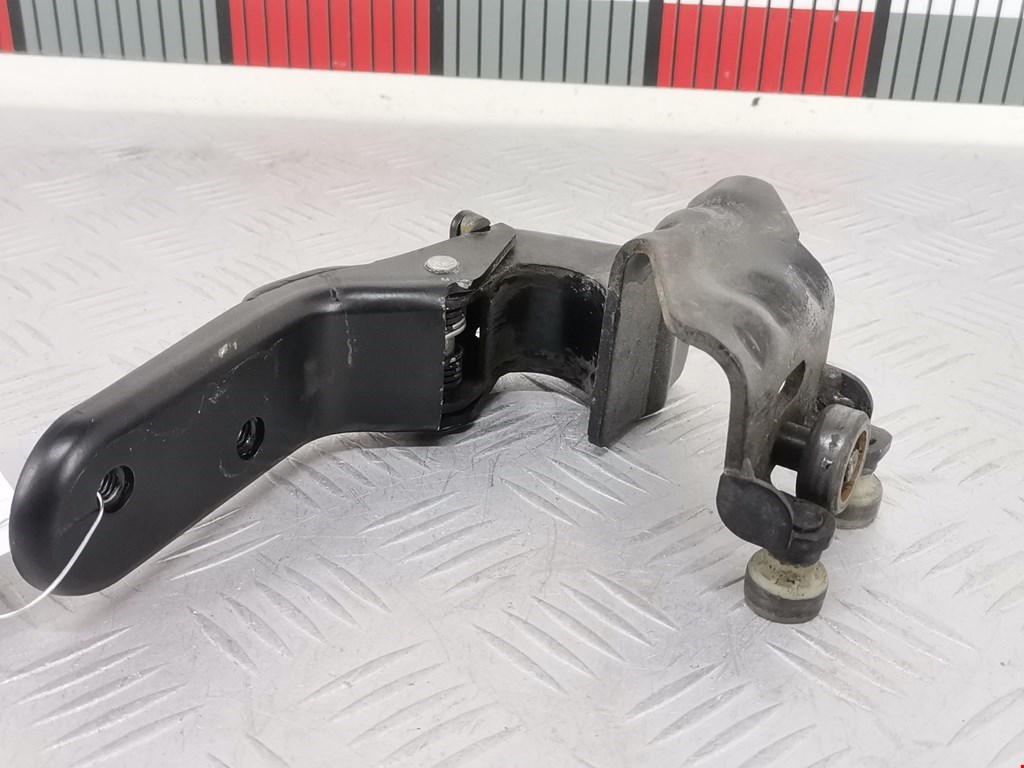 Ролик двери сдвижной (левый/правый средний верхний/нижний) MERCEDES-BENZ Vaneo 2001-2005