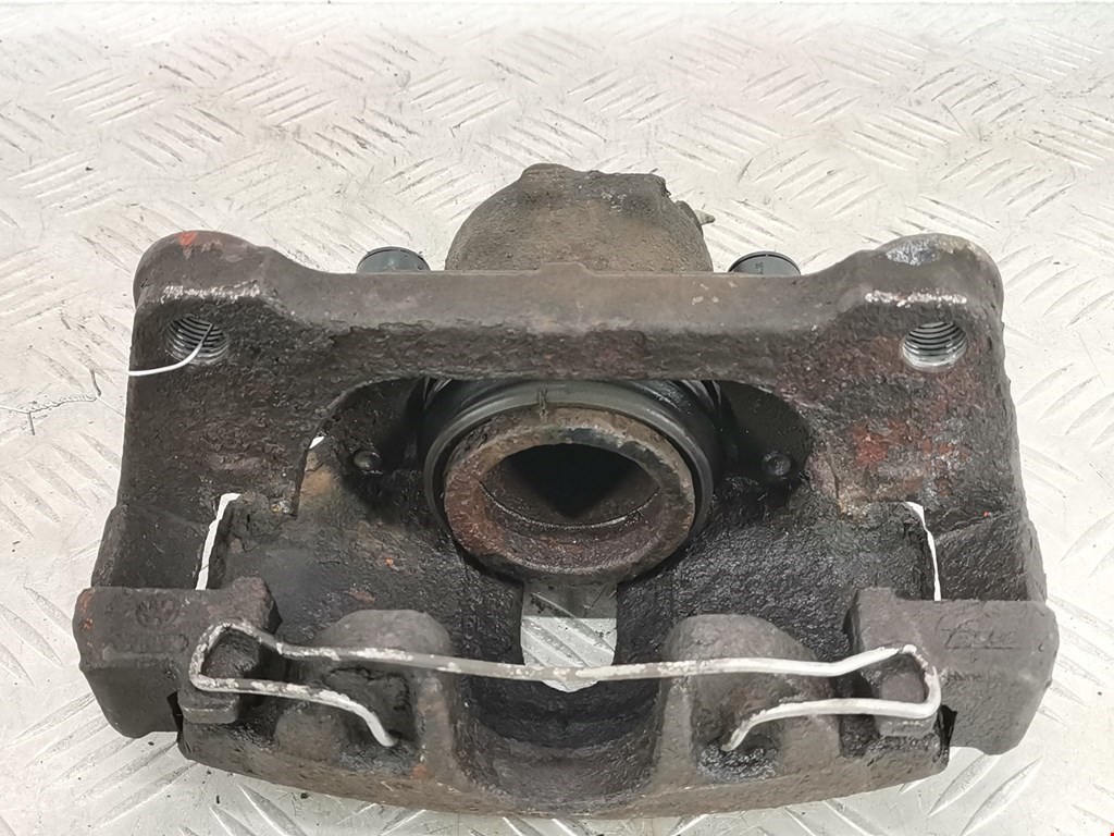 Суппорт передний левый AUDI A4 B6 2001-2005