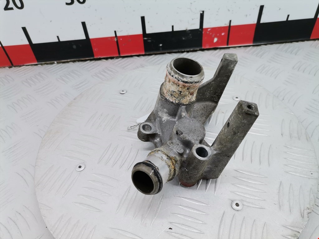 Тройник системы охлаждения FORD Focus I 1998-2005