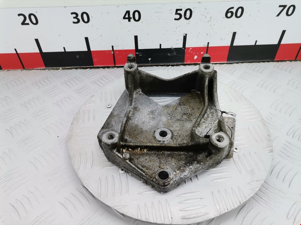 Кронштейн кондиционера CHRYSLER Voyager III GS 1995-2000