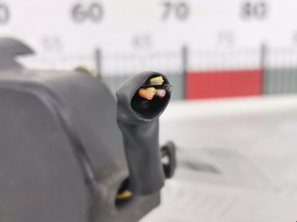 Замок двери передней правой VOLVO 850 R 1991-1997