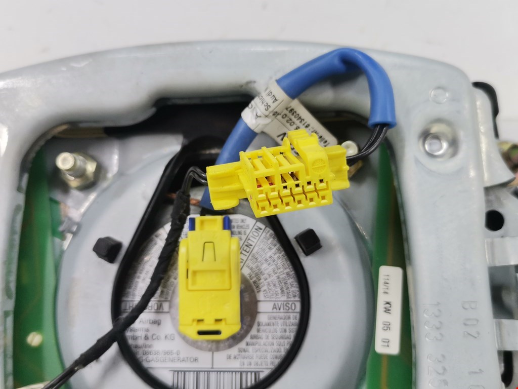 Подушка безопасности в рулевое колесо AUDI A4 B6 2001-2005