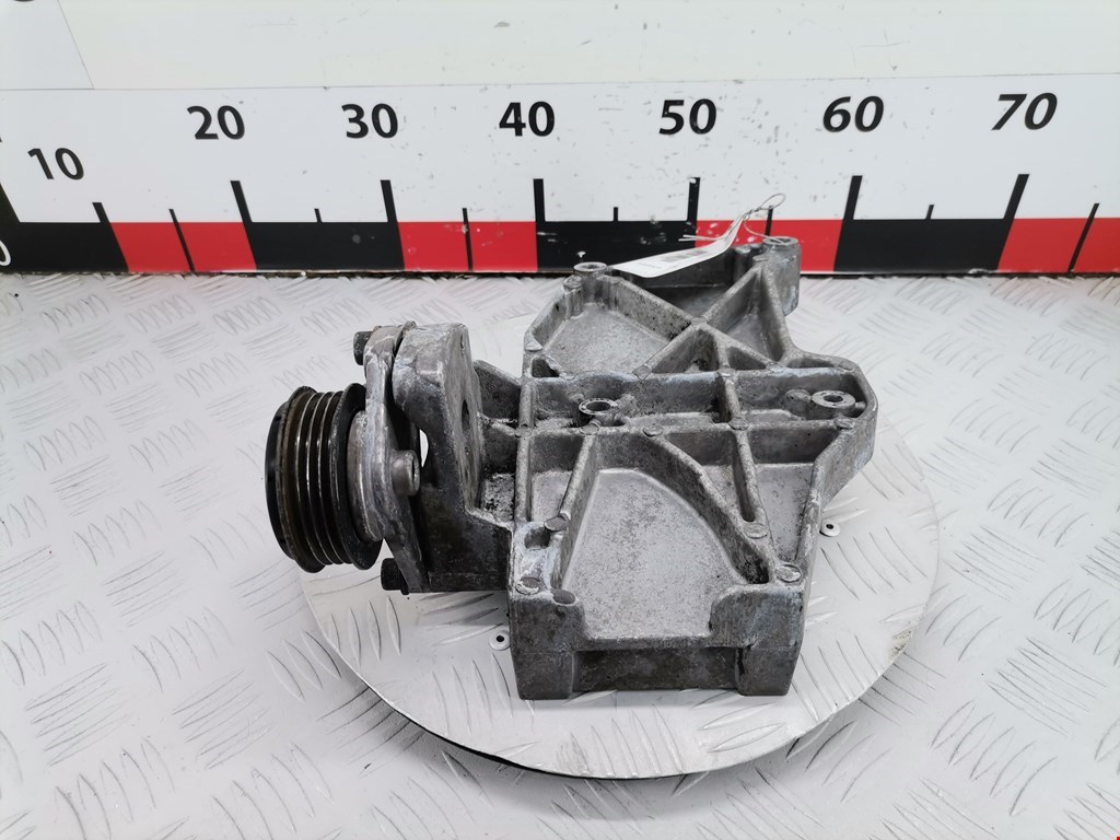 Кронштейн кондиционера AUDI A4 B5 1995-2001