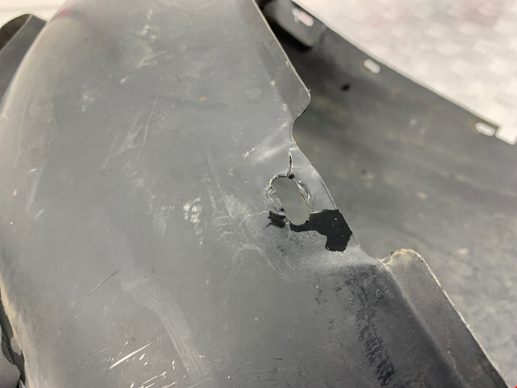 Локер (подкрылок) передний правый VOLKSWAGEN Golf IV 1997-2003