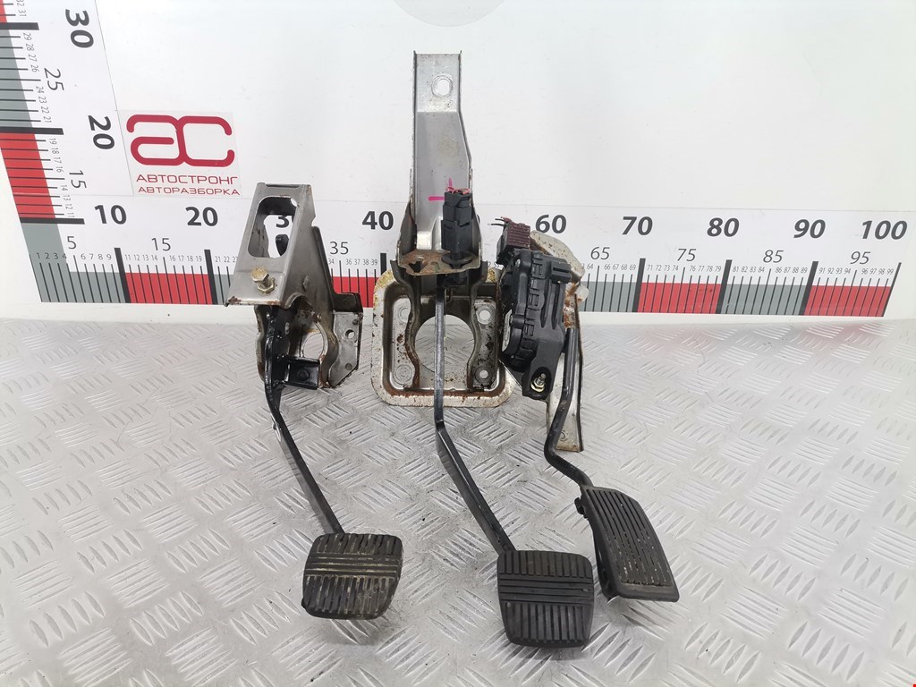 Блок педалей (педальный узел) NISSAN Almera N16 2000-2006