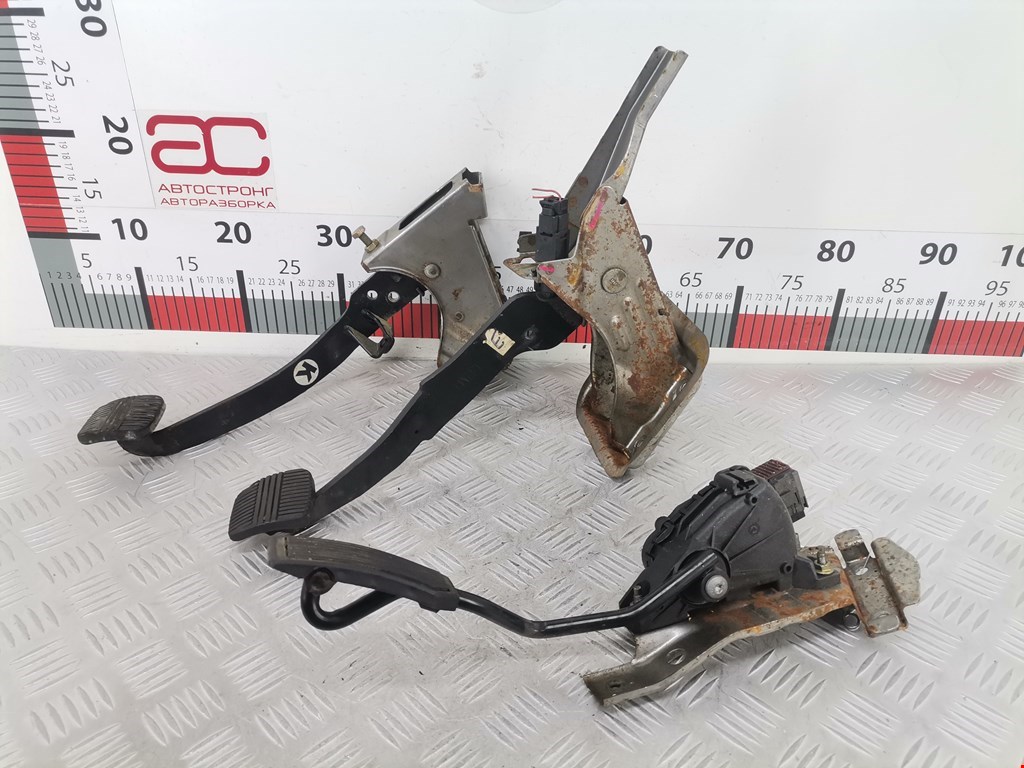 Блок педалей (педальный узел) NISSAN Almera N16 2000-2006