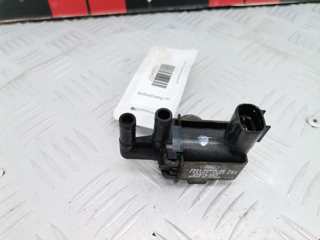 Клапан воздушного фильтра Ford Fiesta 5 (2002-2008)