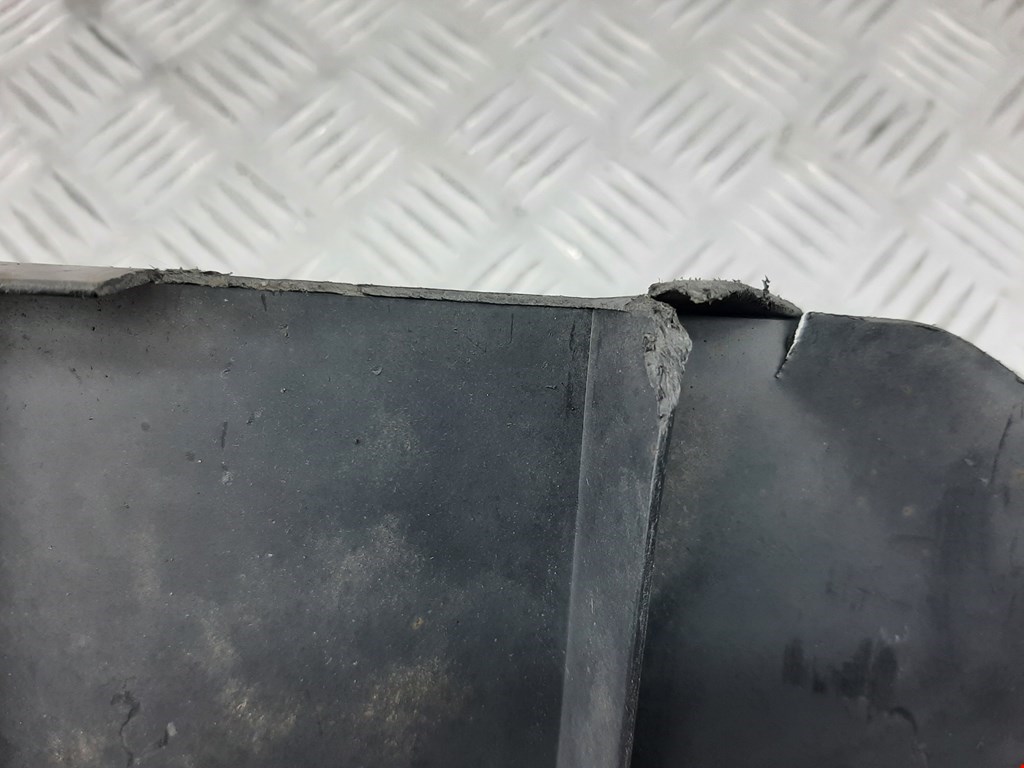 Локер (подкрылок) передний правый VOLKSWAGEN Golf IV 1997-2003