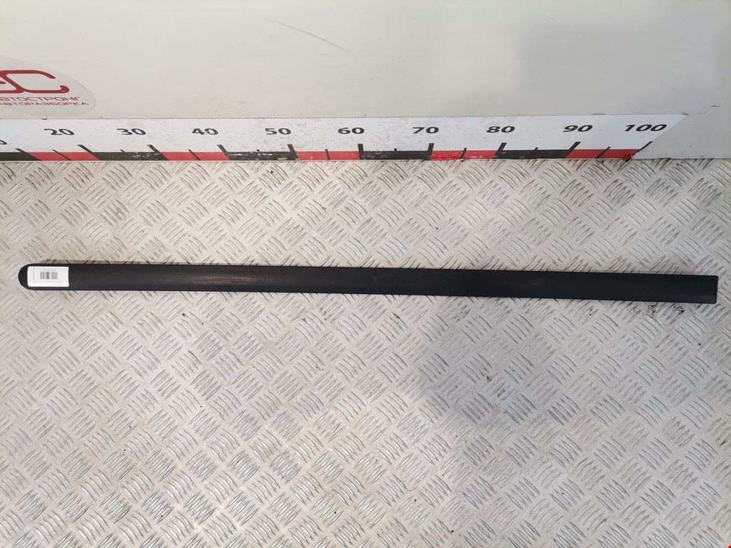 Накладка декоративная (молдинг) двери передней левой Ford Fusion (2002-2012)