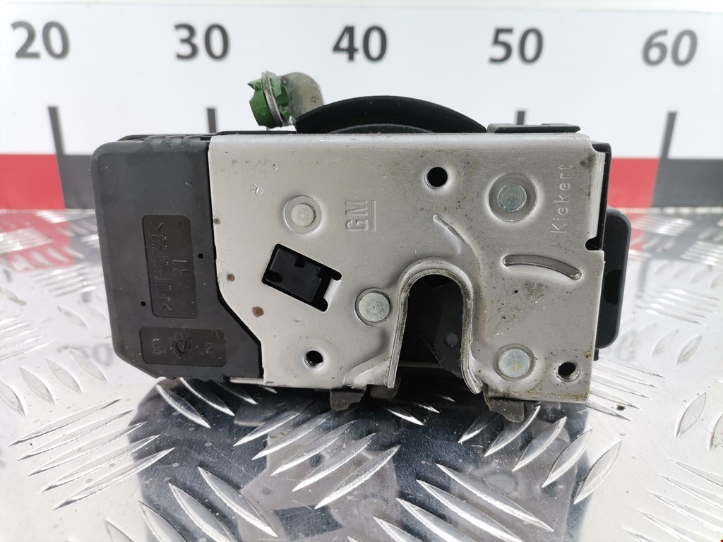 Замок двери передней правой OPEL Combo C 2001-2011