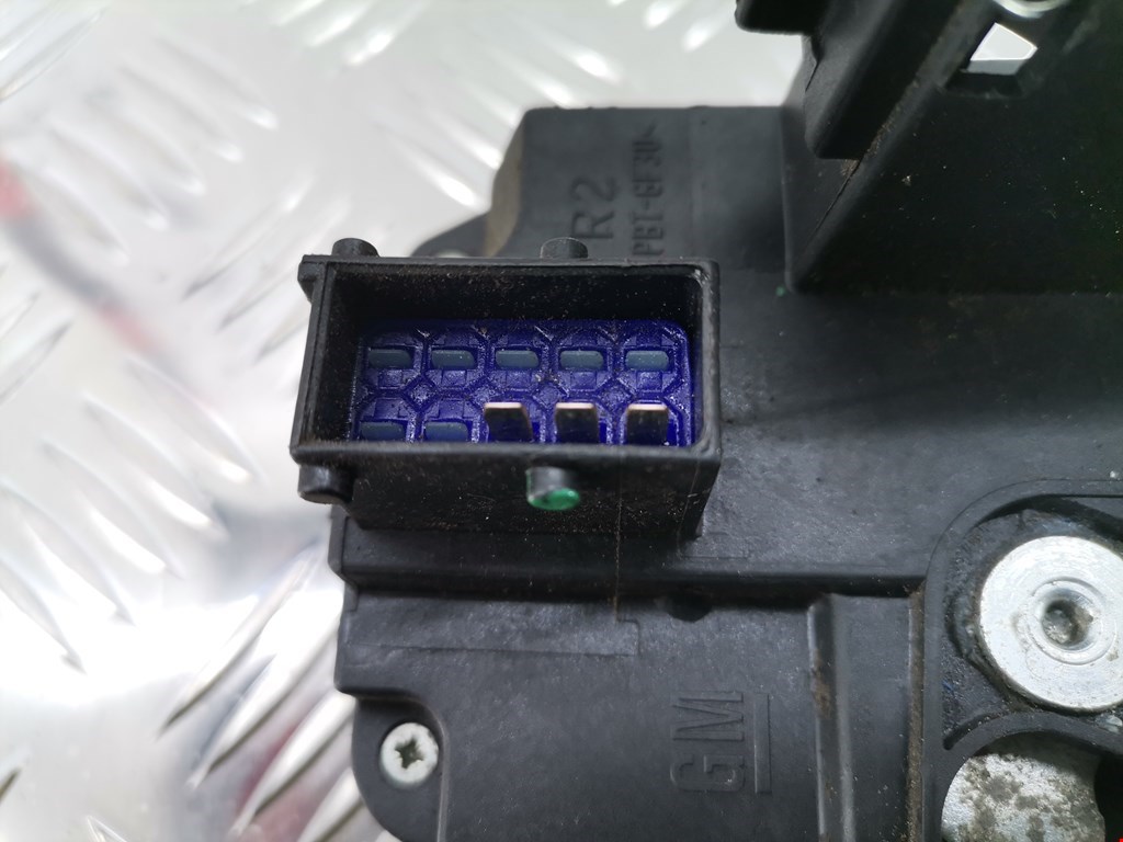 Замок двери передней правой OPEL Combo C 2001-2011