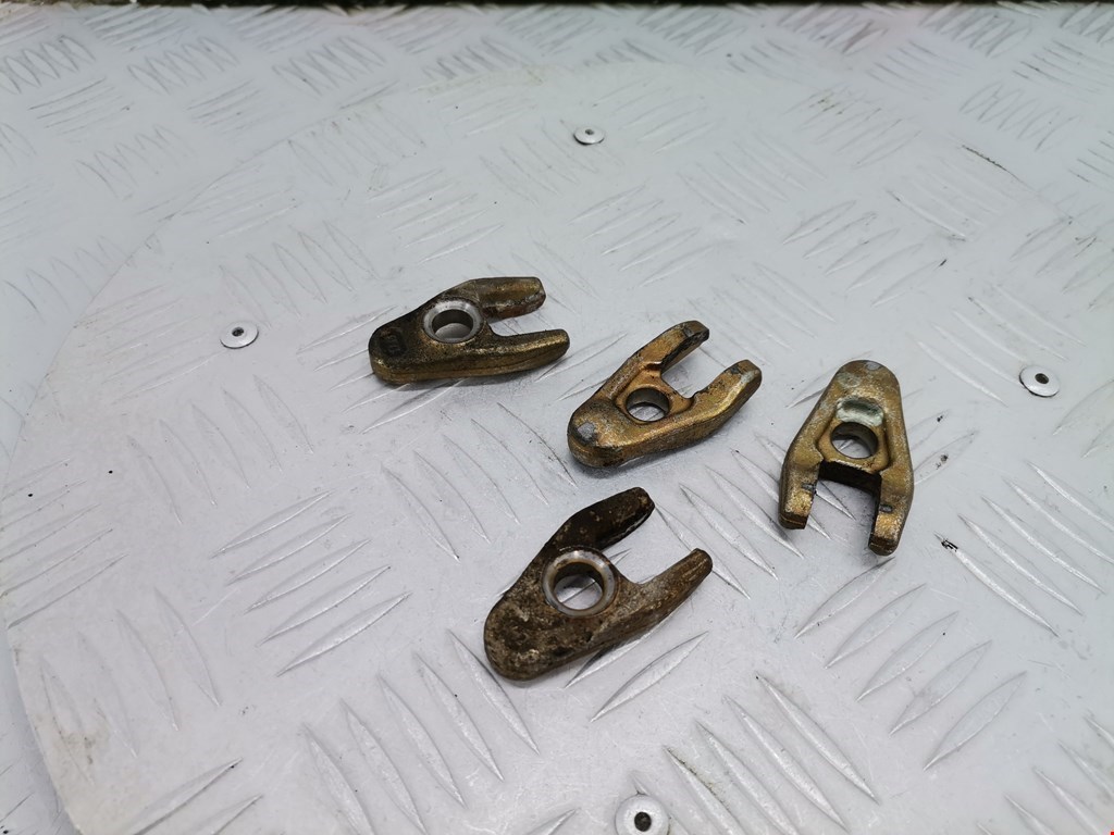 Кронштейн форсунки RENAULT Megane II 2002-2009