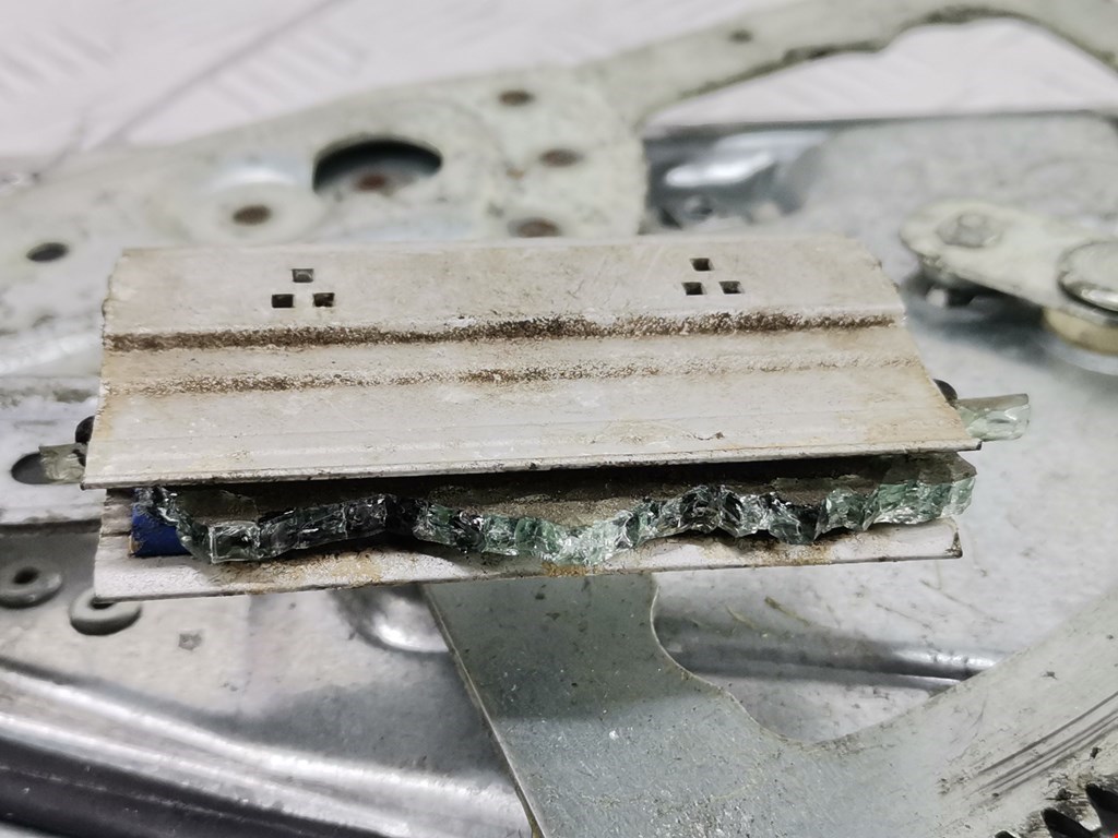 Стеклоподъемник передний правый VOLVO 850 R 1991-1997