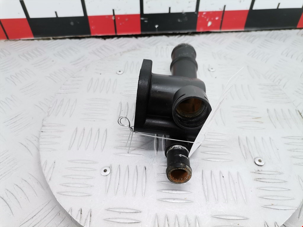 Тройник системы охлаждения VOLKSWAGEN Jetta V 2005-2011