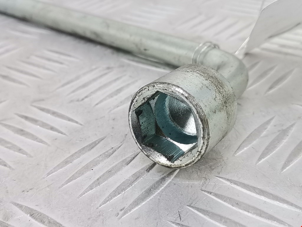 Ключ балонный SUBARU Legacy 1998-2004